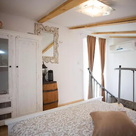 Holiday home Dalmatinisches Haus In Der Altstadt Von Split