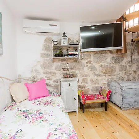 Dalmatinisches Haus In Der Altstadt Von Holiday home Split